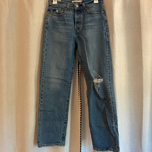 Levi's Denim - Levi’s distressed Wedgie Straight jeans